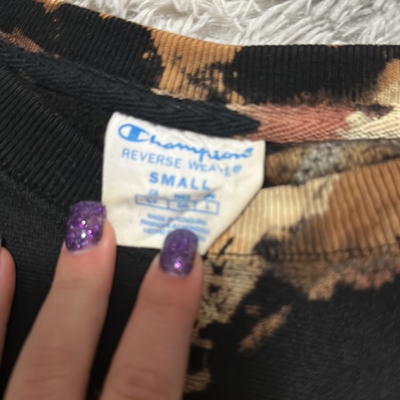 Champion Crewneck - Picture 3 of 4